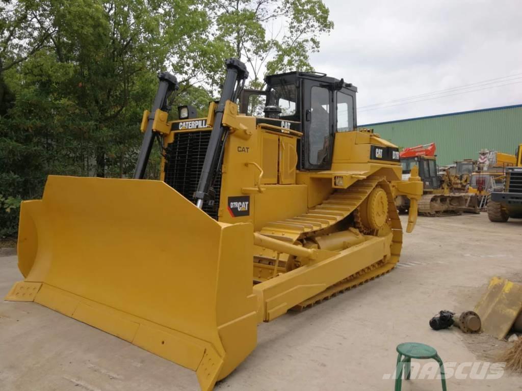 CAT D 7 R Buldooserid