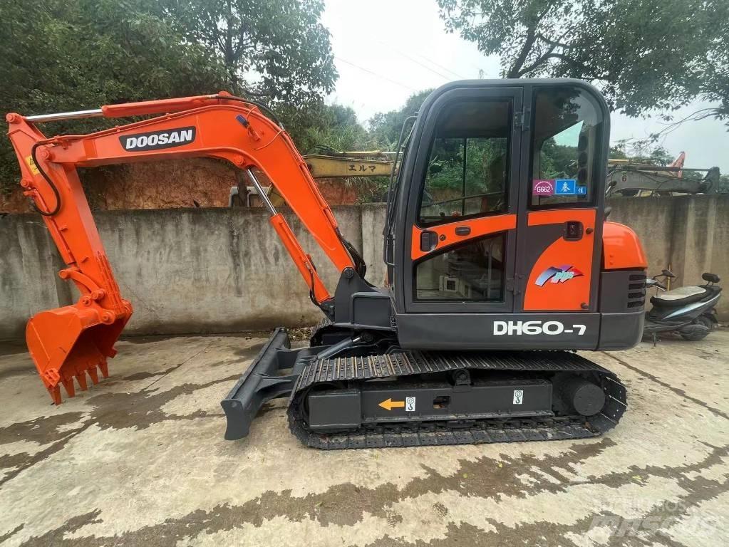 Doosan DH 60-7 Miniekskavaatorid < 7 t