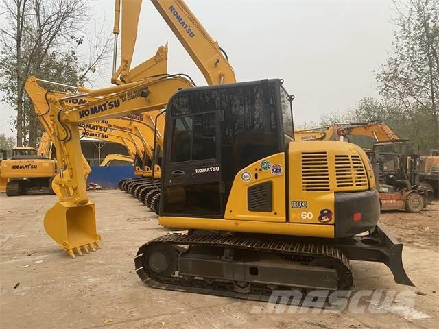 Komatsu PC 60-8 Roomikekskavaatorid