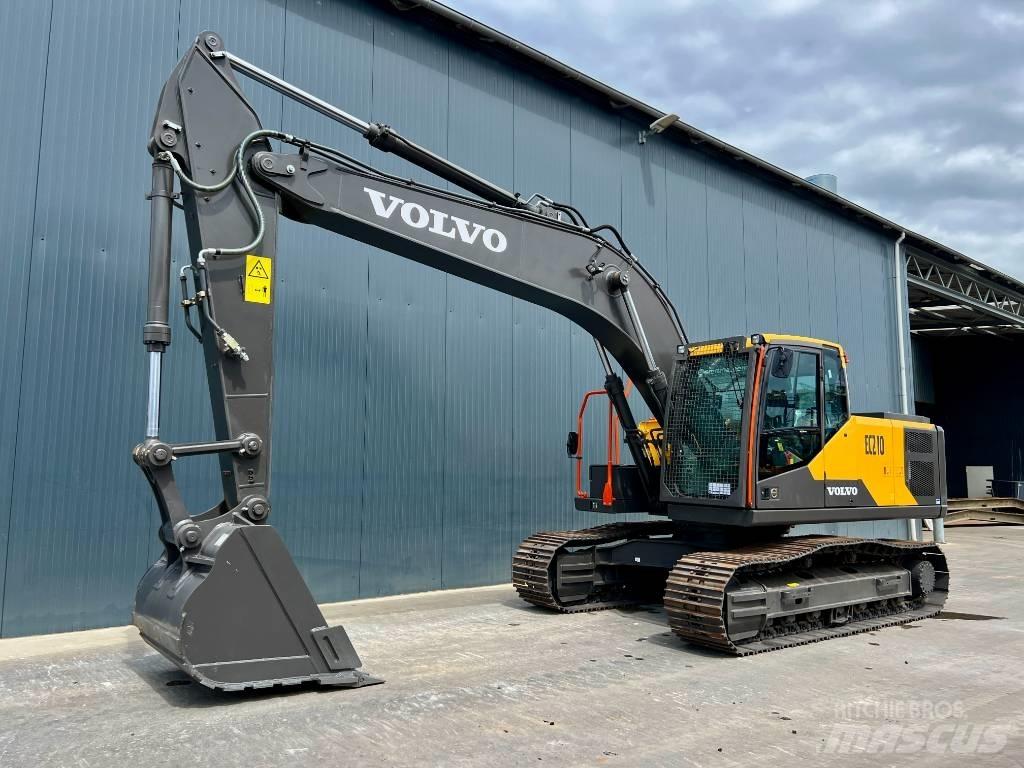 Volvo EC 210 Roomikekskavaatorid
