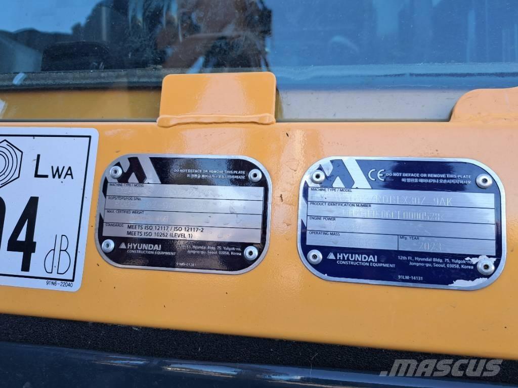 Hyundai R30 Z-9AK Miniekskavaatorid < 7 t