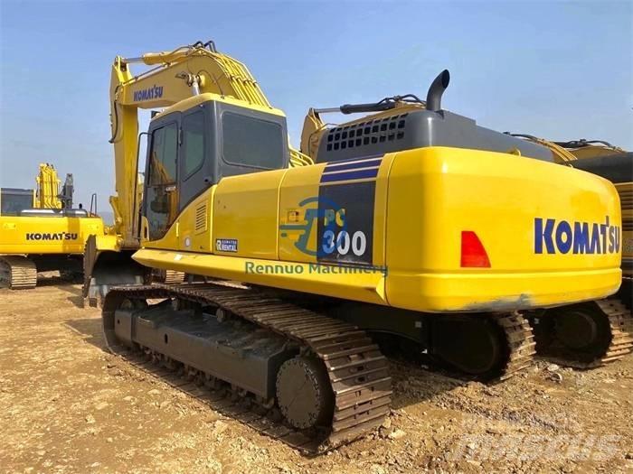 Komatsu PC 300-7 Roomikekskavaatorid