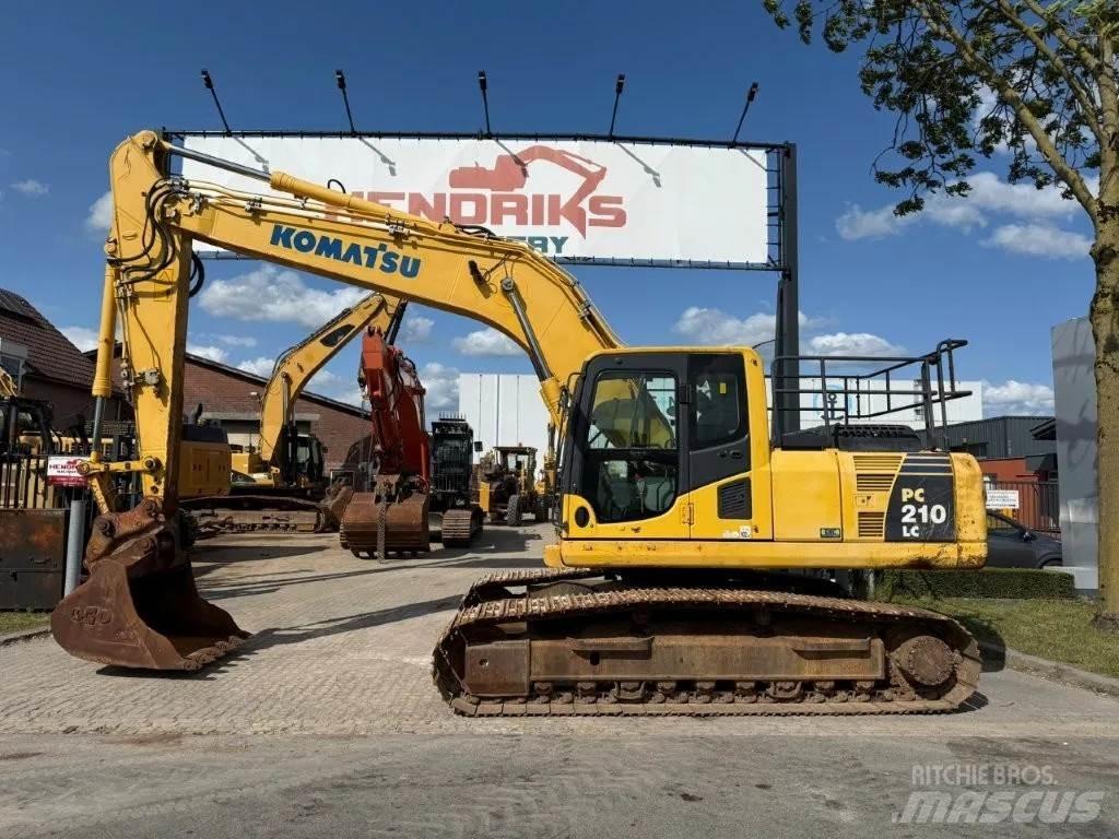Komatsu PC210LC-8 Roomikekskavaatorid