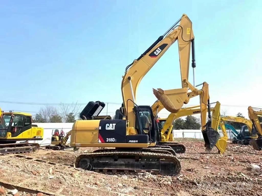 CAT 318d Roomikekskavaatorid