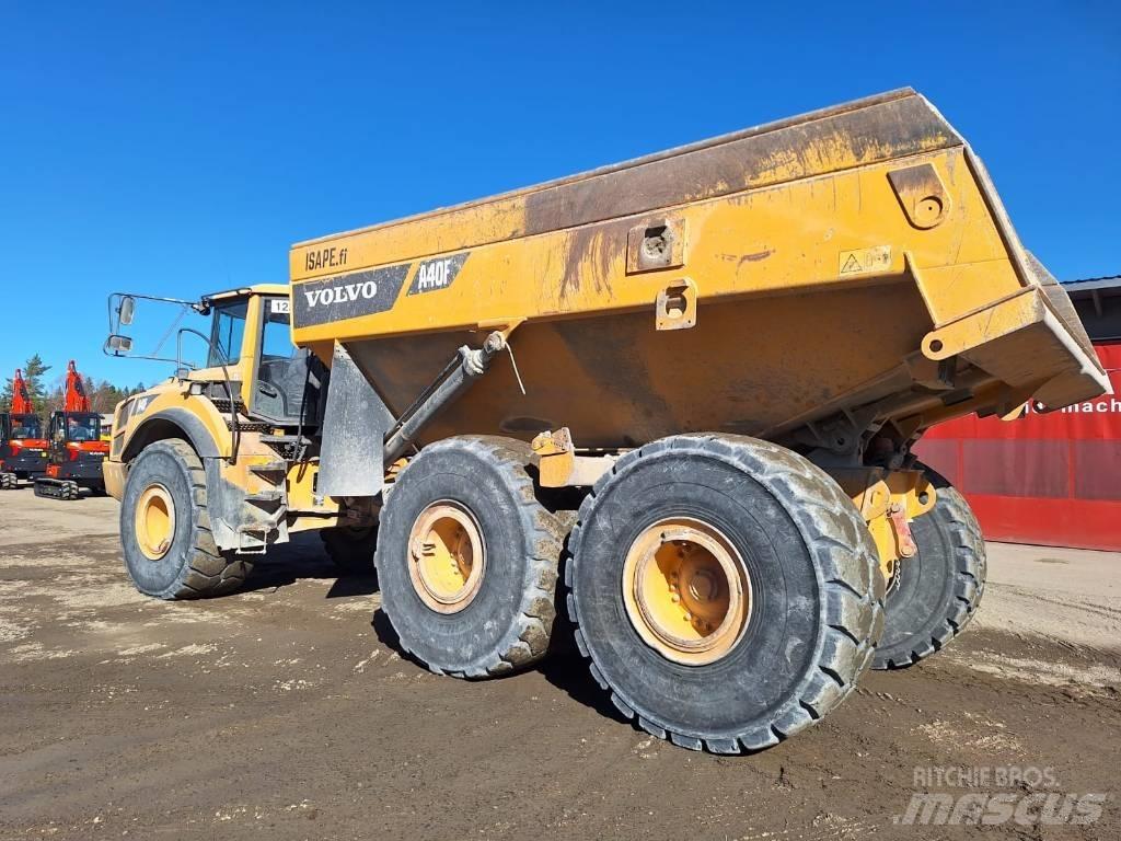 Volvo A40F DUMPPERI Liigendraamiga pinnaseveokid