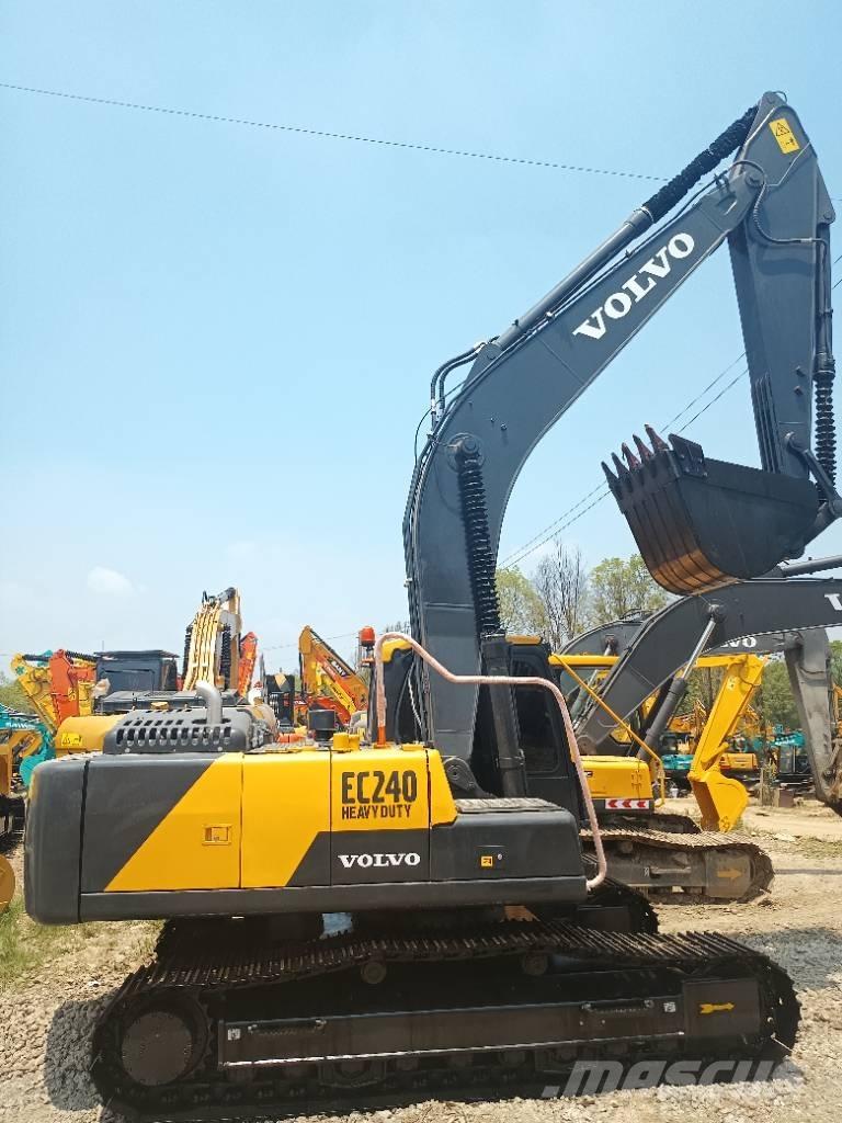 Volvo EC 240 Roomikekskavaatorid
