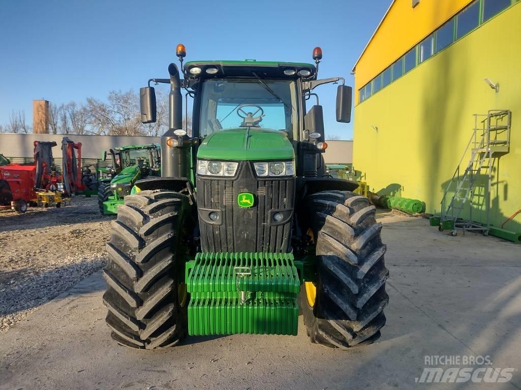 John Deere 7270 R Traktorid