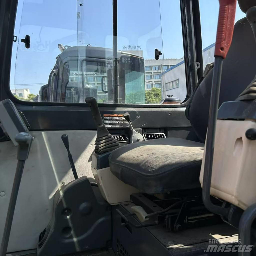 Doosan 55 Roomikekskavaatorid