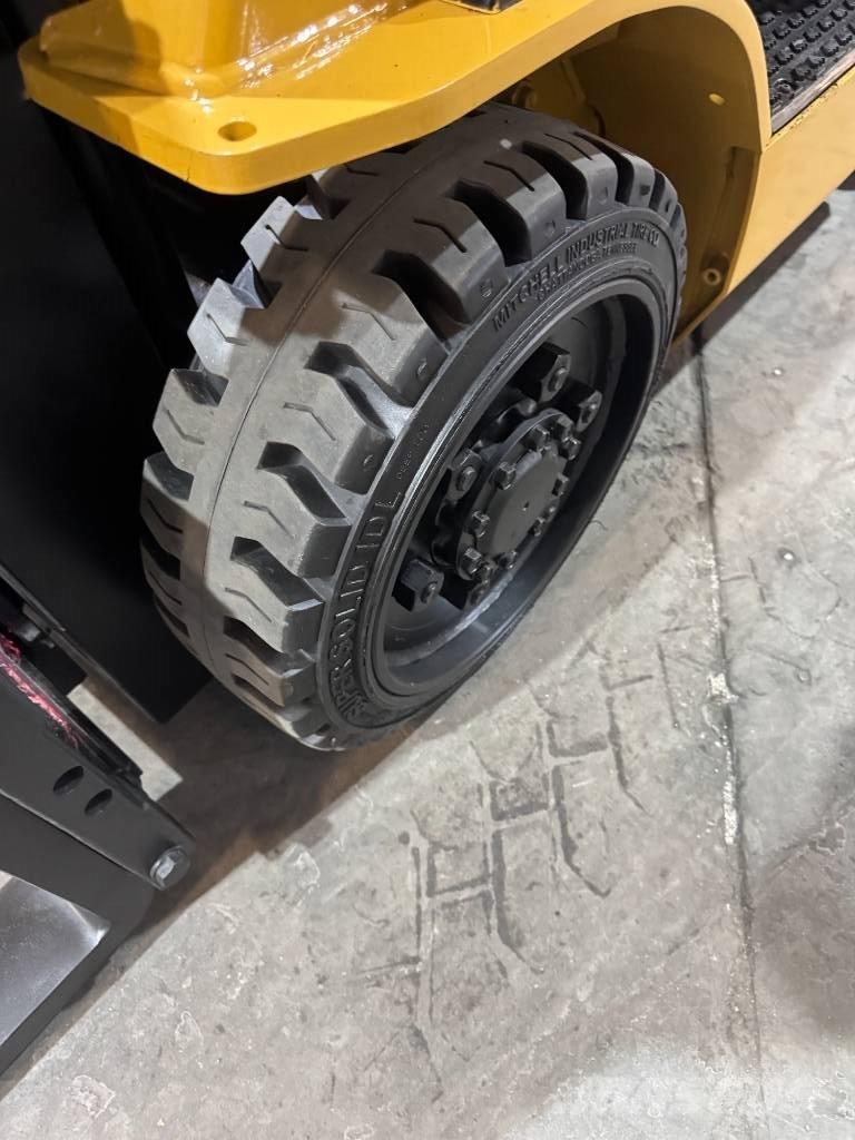 CAT FGC25N Kahveltõstukid - muud