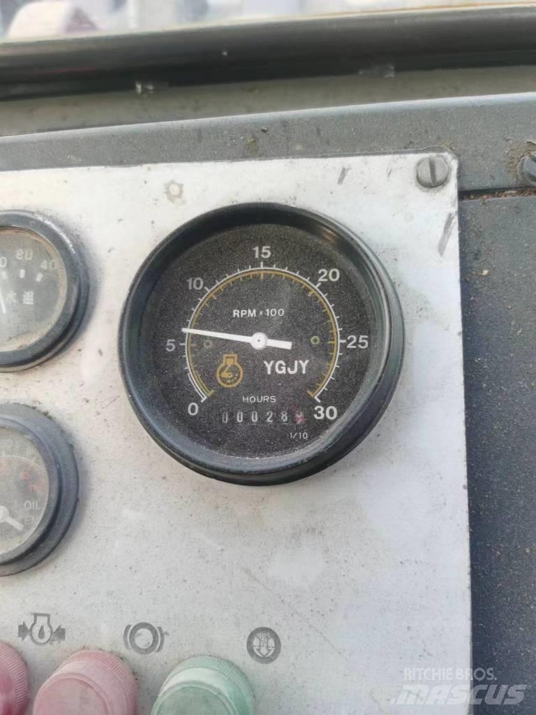 Dynapac CA 30 D Ühe trumliga rullid