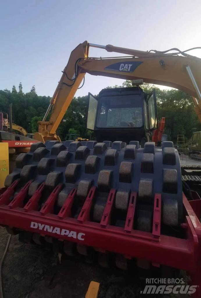 Dynapac CA 30 D Ühe trumliga rullid