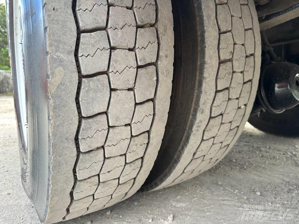 Ford F 750 XL SD Kraanaga veokid