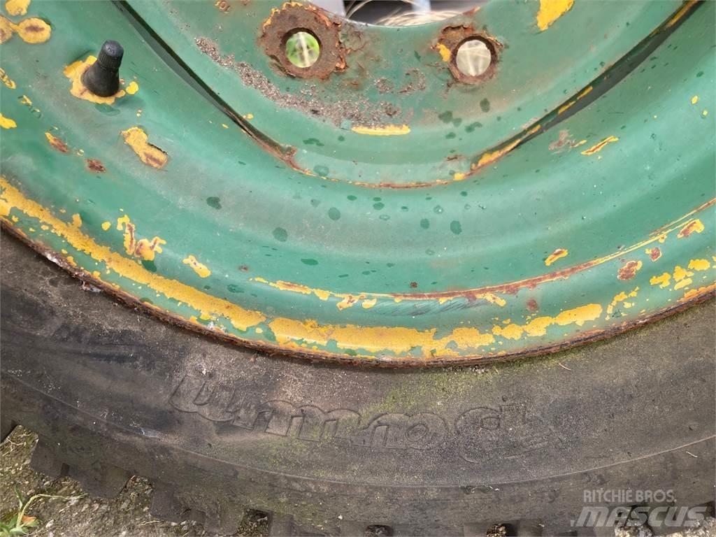 Barum 13.0/65-18 Rehvid, rattad ja veljed