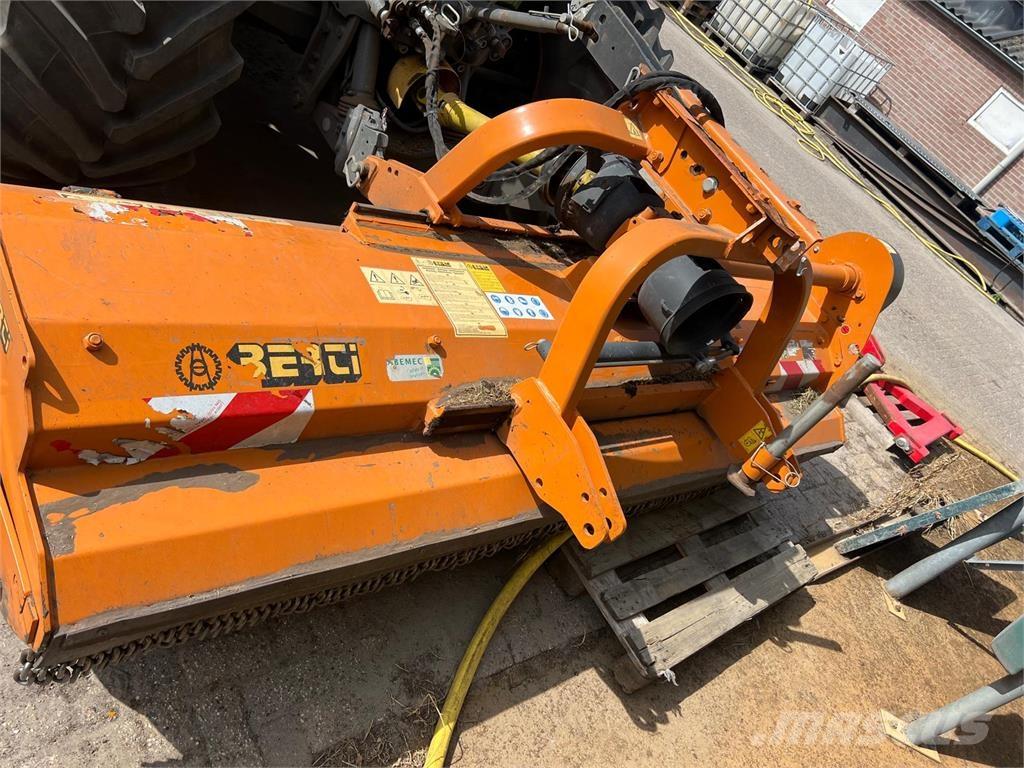 Berti Dual 280 Muud golfiväljaku niidukid