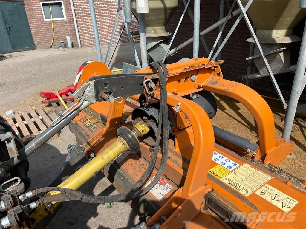 Berti Dual 280 Muud golfiväljaku niidukid