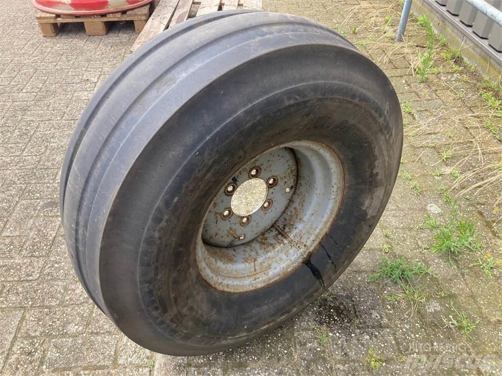 BKT 11.00-16 Rehvid, rattad ja veljed