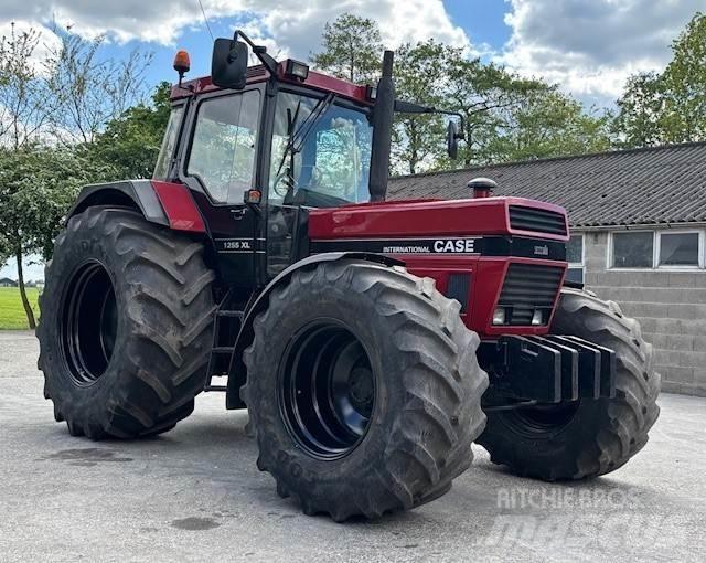 Case IH 1255 XL Traktorid