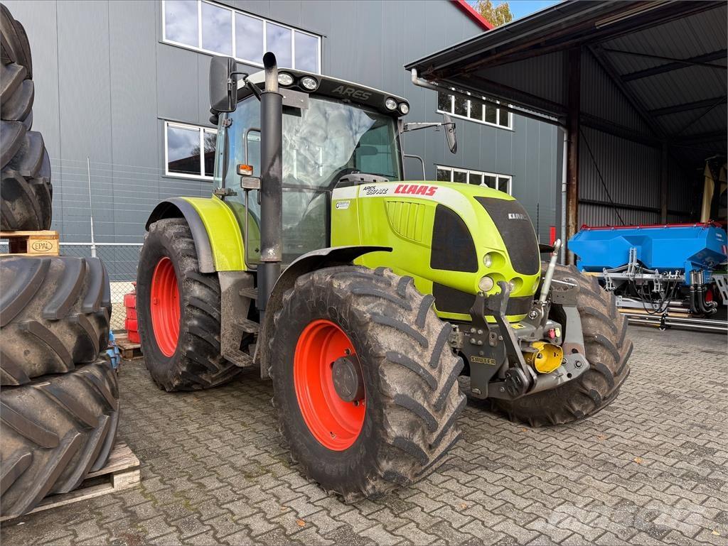 CLAAS Ares 697 ATZ Traktorid