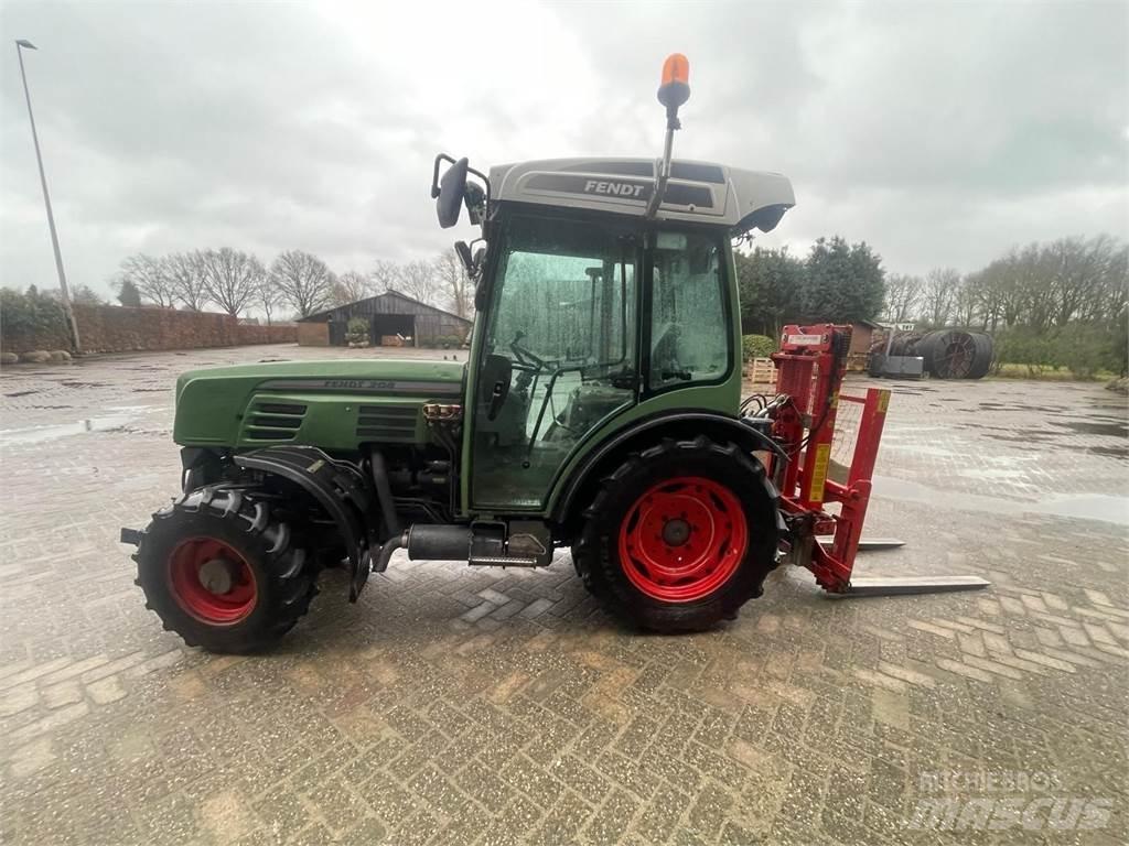Fendt 208V Traktorid