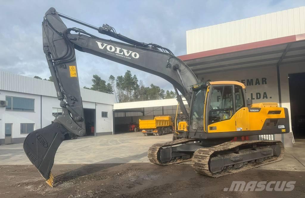 Volvo EC 220 DL Roomikekskavaatorid