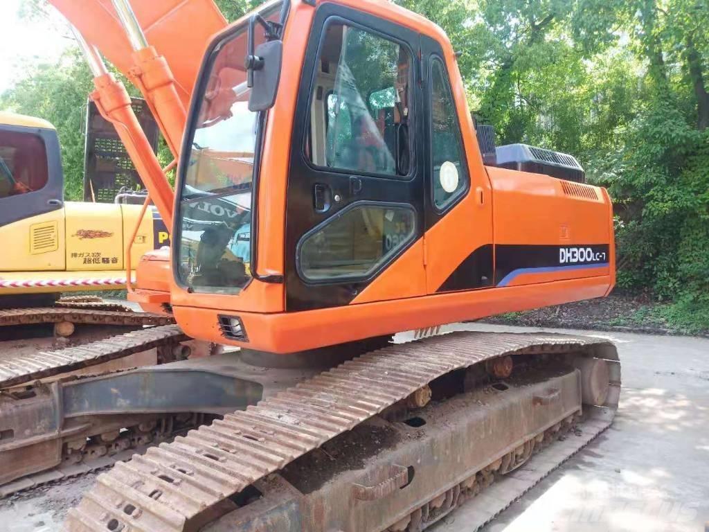 Doosan DH 300 LC-7 Roomikekskavaatorid