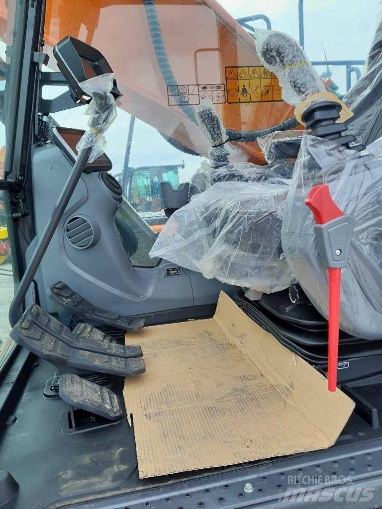 Doosan DX 255 NLC-7 Roomikekskavaatorid