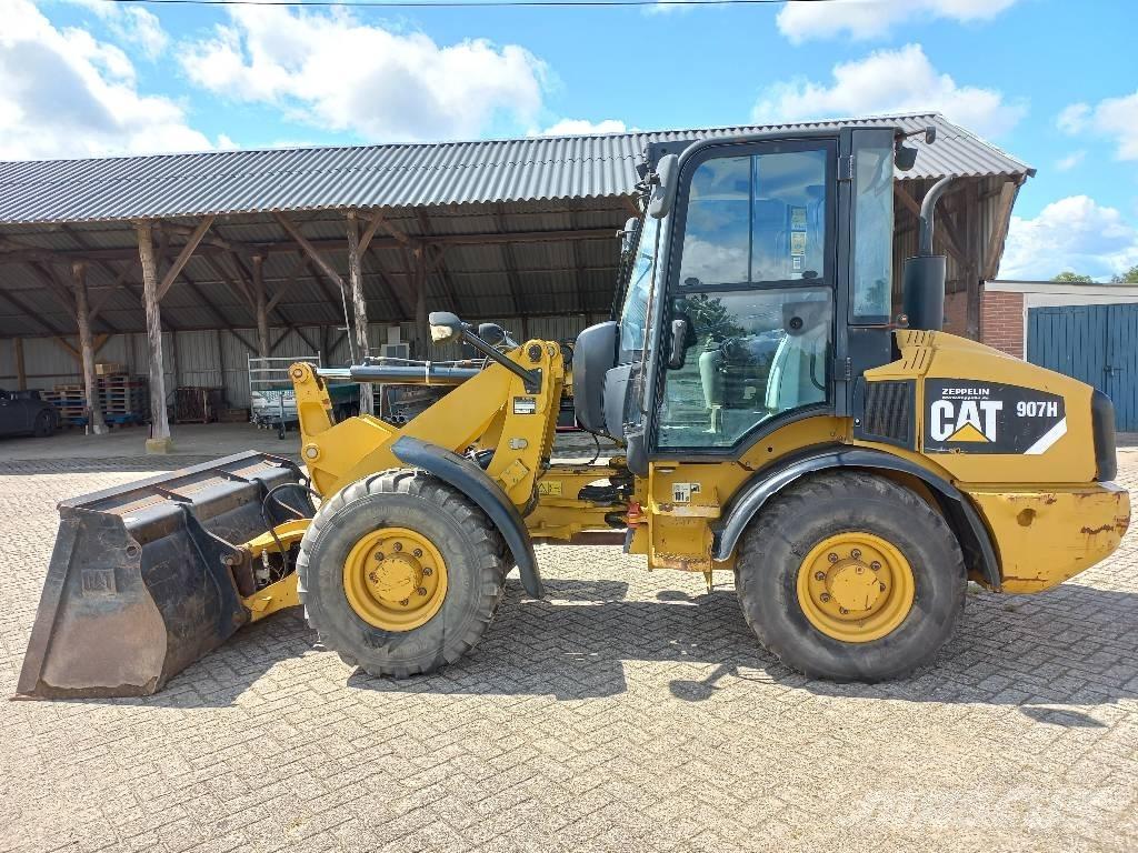 CAT 907 H Rataslaadurid