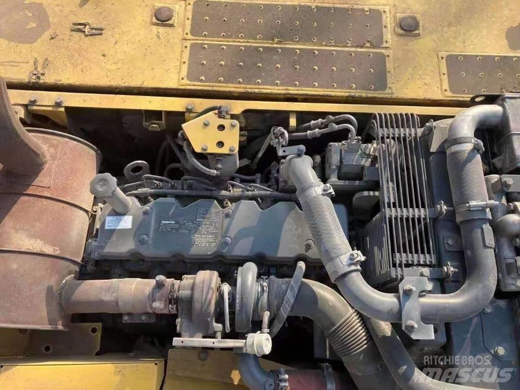 Komatsu PC 220-8 Roomikekskavaatorid