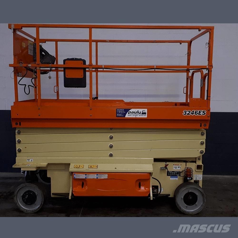 JLG 3246 ES Käärtõstukid