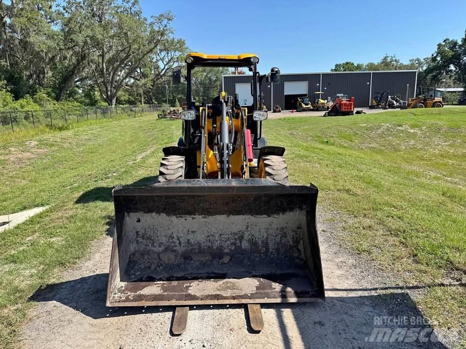 JCB 407 Rataslaadurid