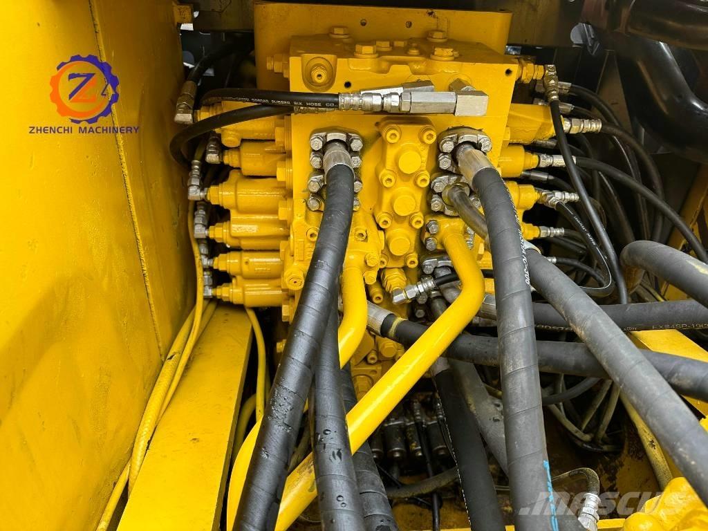 Komatsu PC 200-7 Roomikekskavaatorid