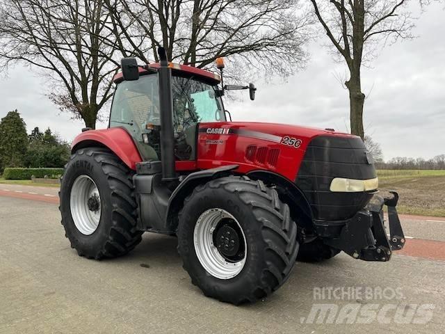Case IH Magnum 250 Traktorid