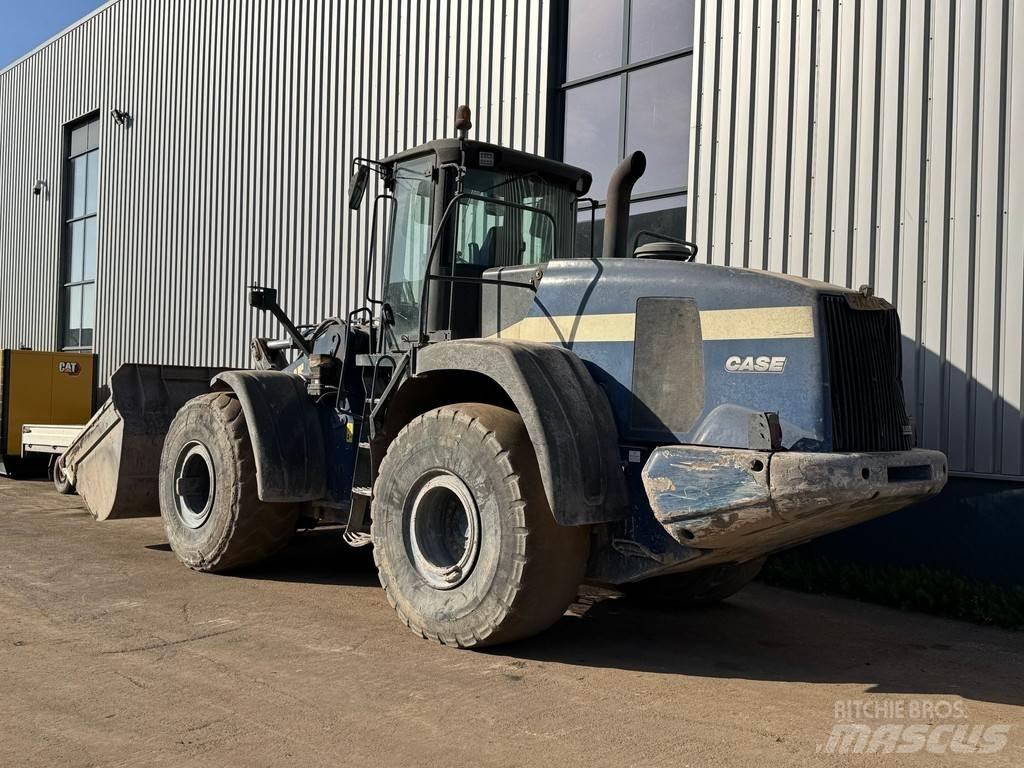 CASE 921E Rataslaadurid