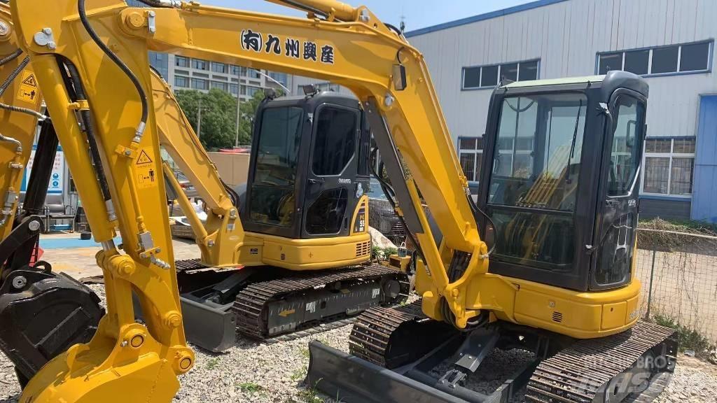 Komatsu PC 40 MR Roomikekskavaatorid