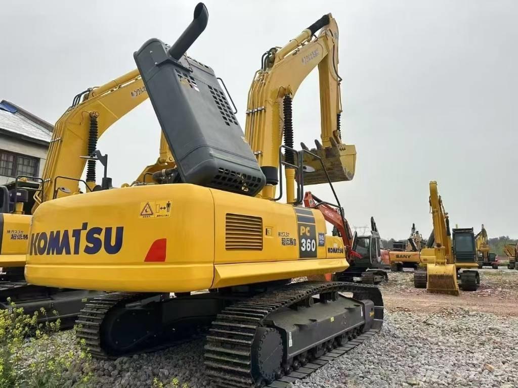 Komatsu 360-8MO Roomikekskavaatorid