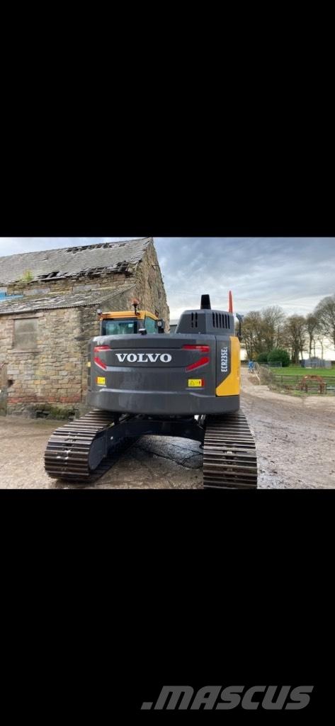 Volvo ECR 235 E Roomikekskavaatorid