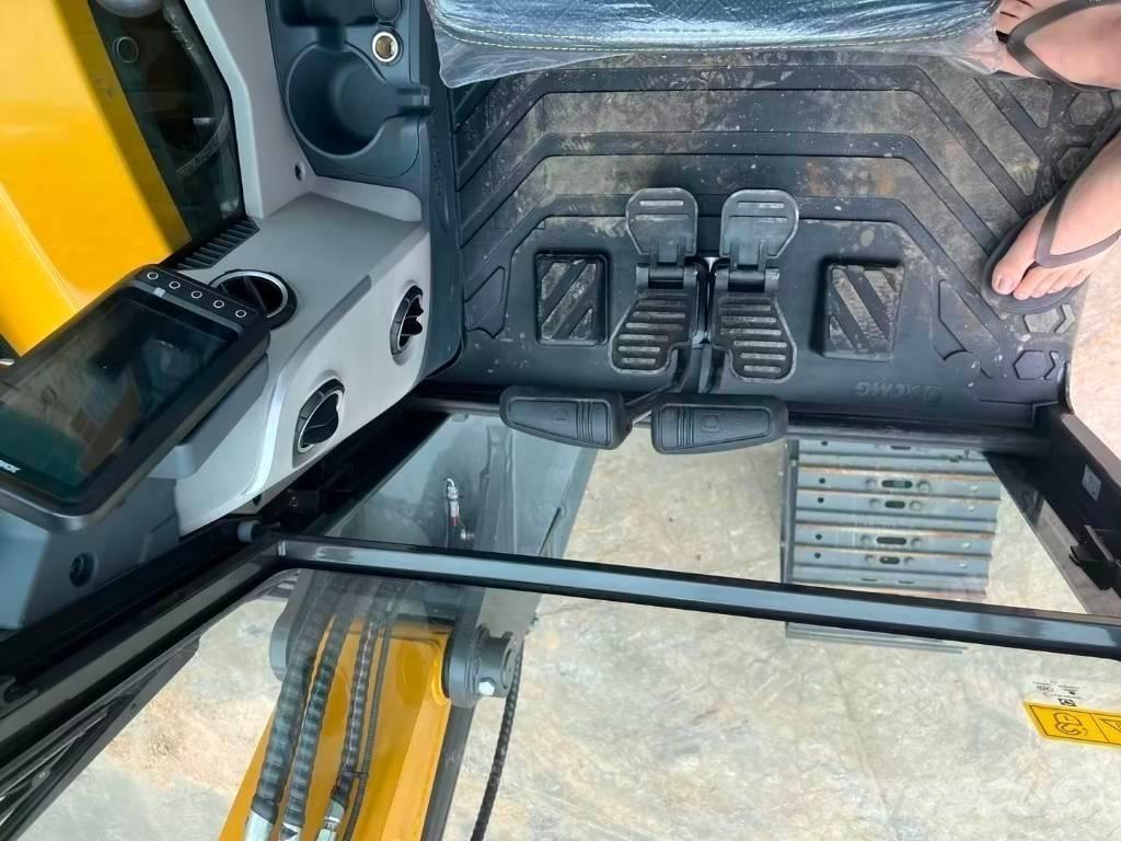 XCMG XE 55 GA Roomikekskavaatorid