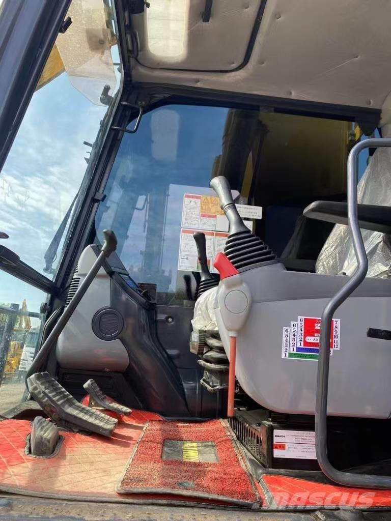 Komatsu 200-8 Roomikekskavaatorid