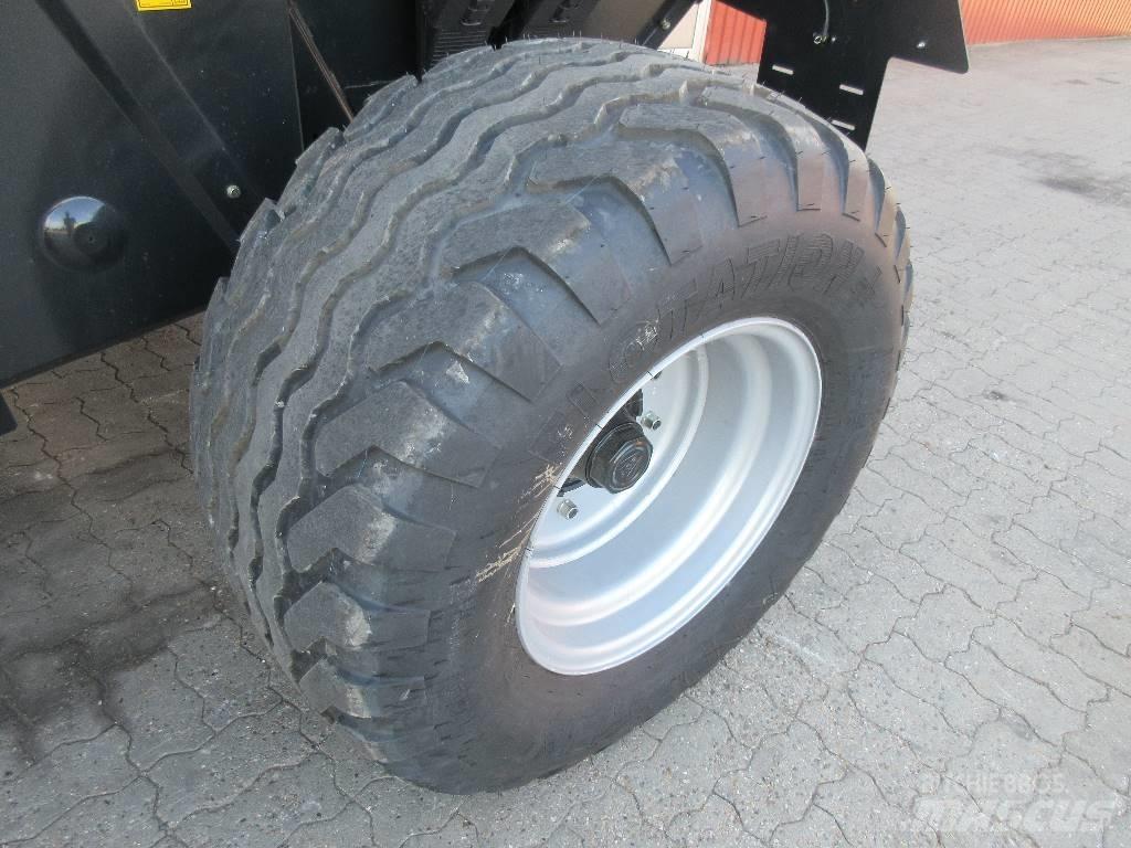 Case IH RB 465 Ruloonpressid