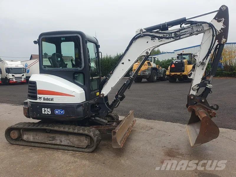 Bobcat E35 - 3500 KG Miniekskavaatorid < 7 t