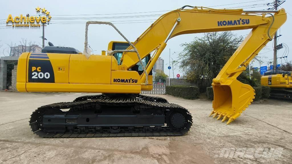 Komatsu PC 200 Roomikekskavaatorid