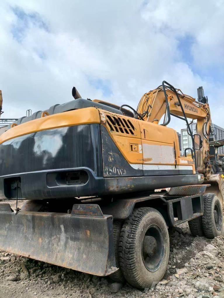 Hyundai R150W-9 Ratasekskavaatorid