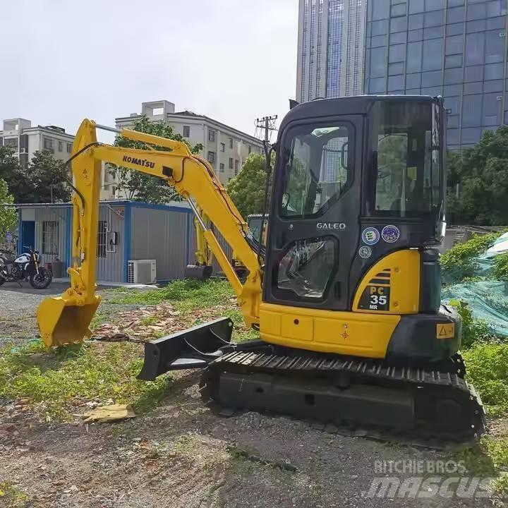 Komatsu PC35MR Roomikekskavaatorid