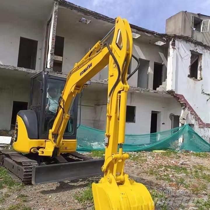 Komatsu PC35MR Roomikekskavaatorid
