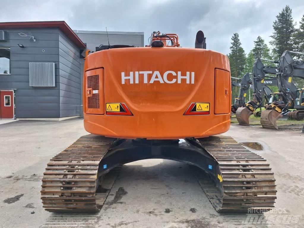 Hitachi ZX225USLC-7 Roomikekskavaatorid