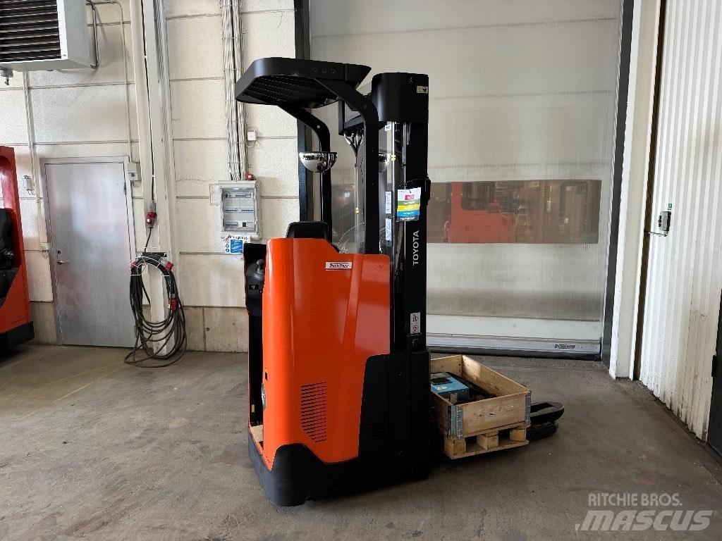 Toyota SSI160LN Platvormiga virnastajad
