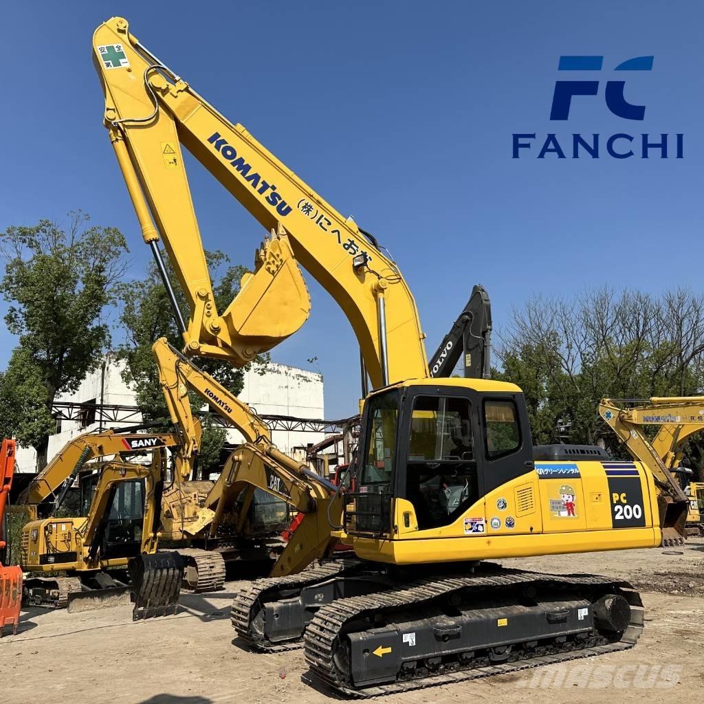 Komatsu PC 200 Roomikekskavaatorid