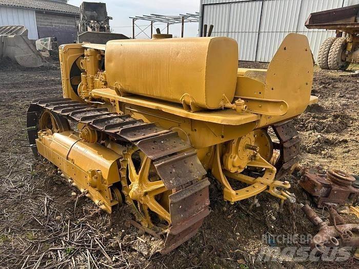 CAT D2 - Buldooserid