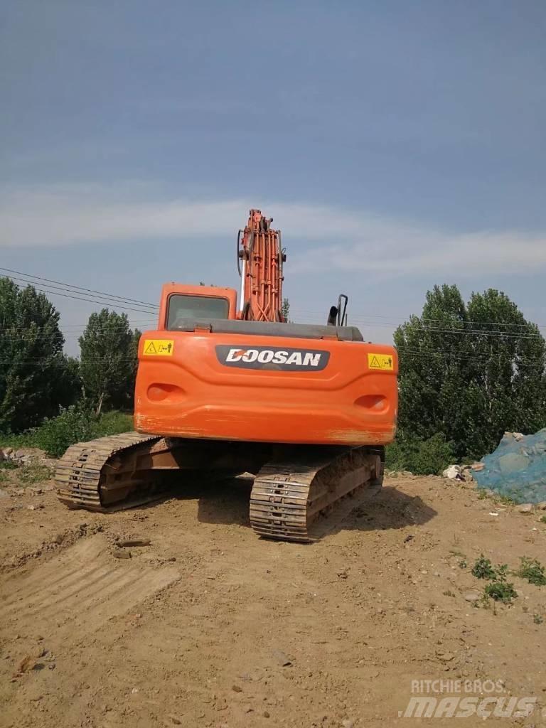 Doosan dx225 Roomikekskavaatorid