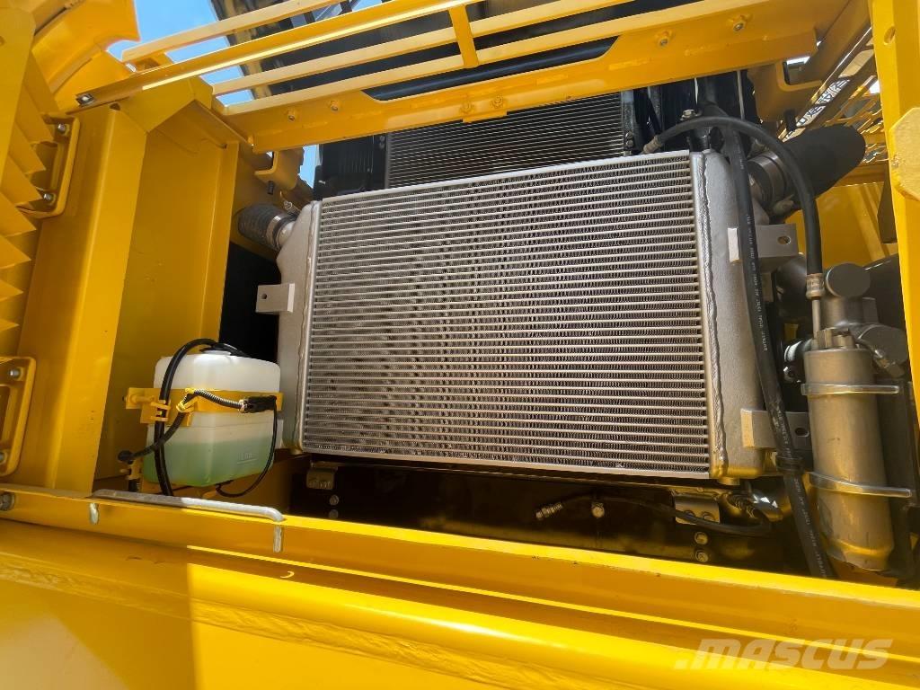 Komatsu PC 360 Roomikekskavaatorid